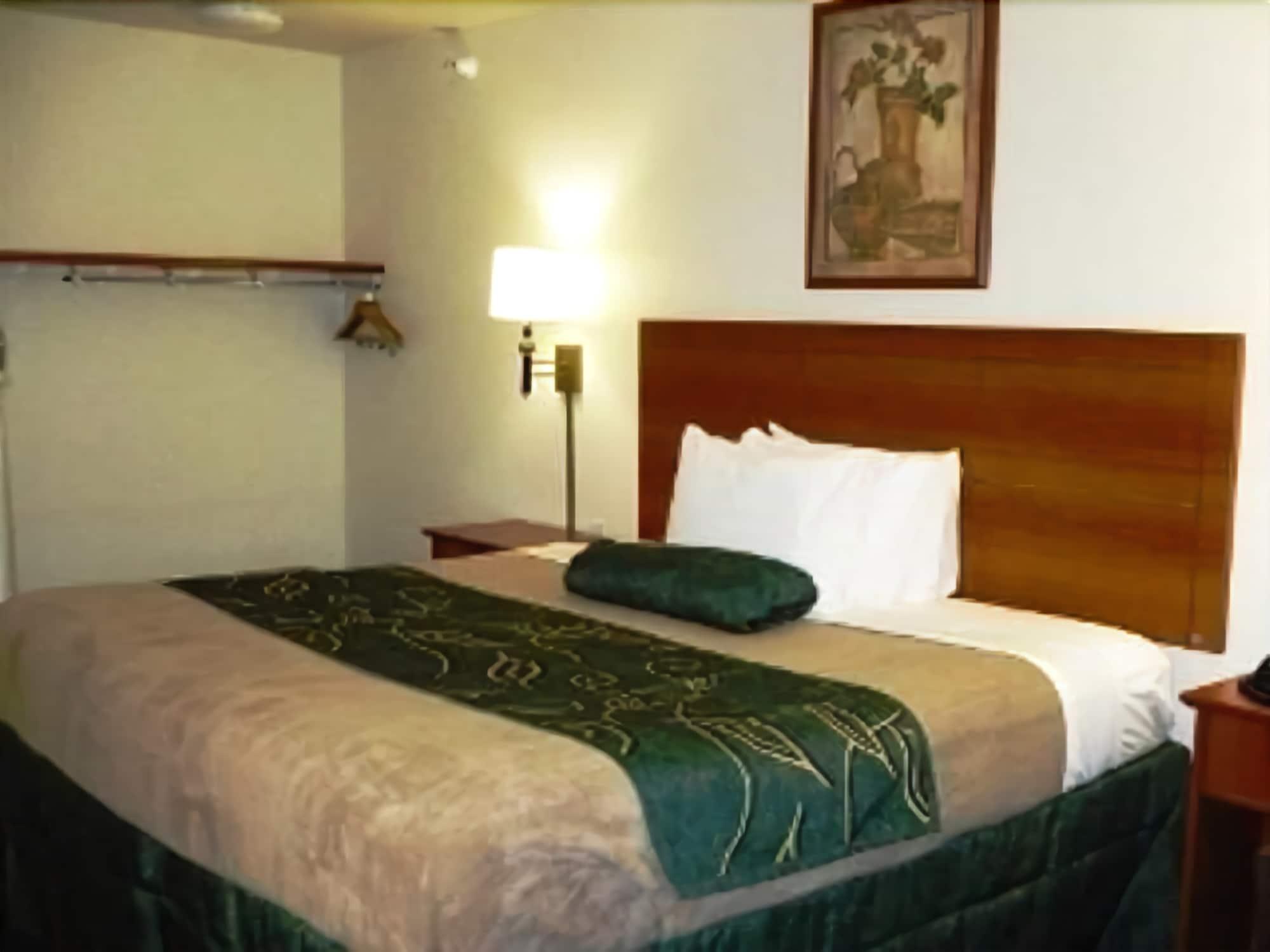 Travelodge By Wyndham פקוס חדר תמונה