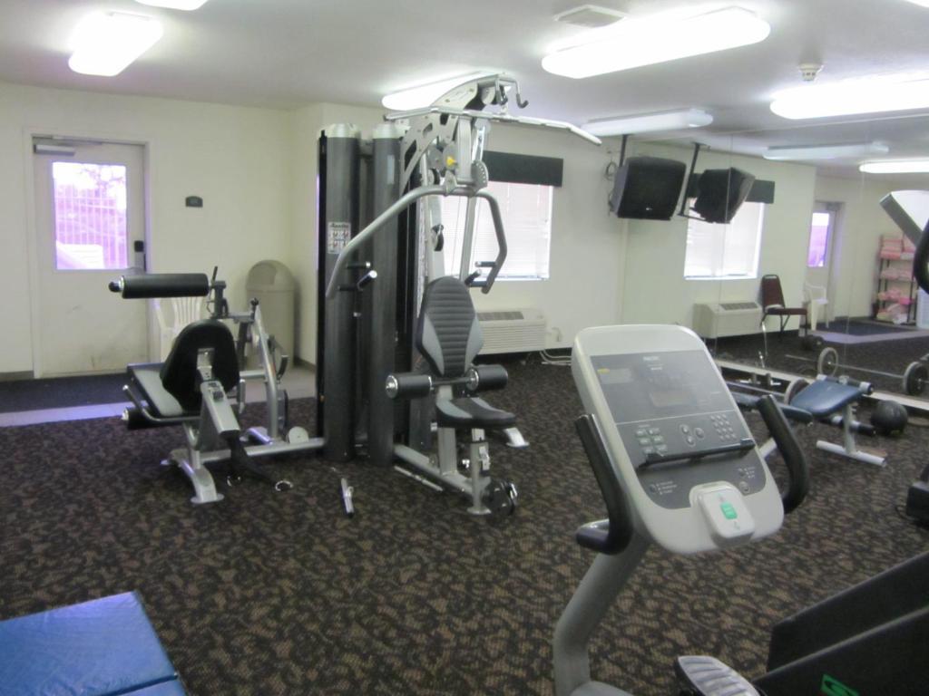 Travelodge By Wyndham פקוס מראה חיצוני תמונה